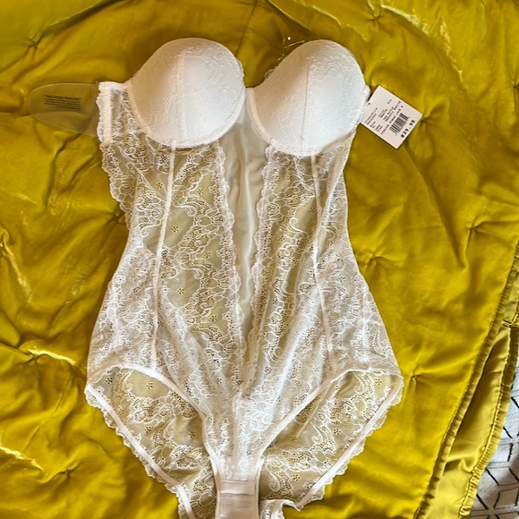 David's Bridal Other - David’s Bridal XL adhesive bra lace bodysuit